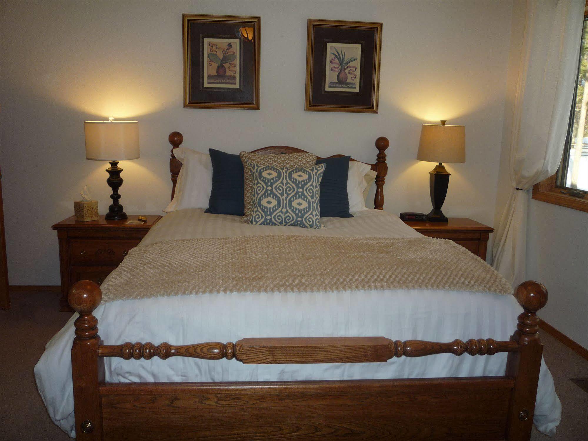 Meadow Lake View Bed And Breakfast โคลัมเบียฟอลส์ ภายนอก รูปภาพ